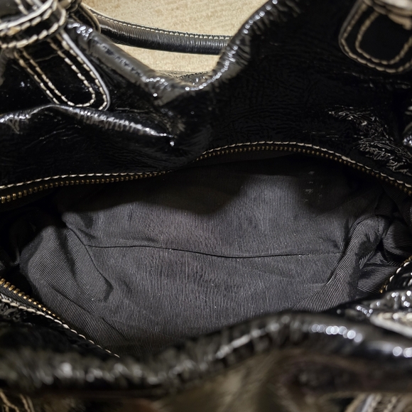 BADGLEY MISCHKA Leather Patent with gold accent Handbag - Picture 3 of 6